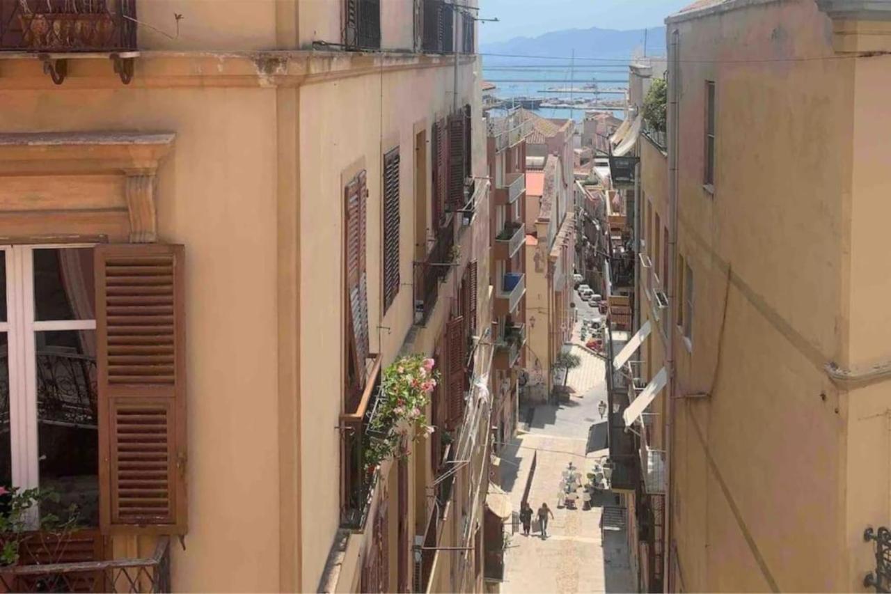 Appartamento Cagliari Centro Con Vista Sul Porto מראה חיצוני תמונה