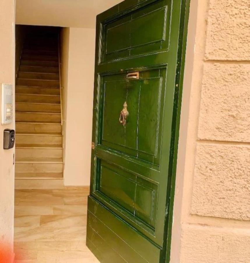 Appartamento Cagliari Centro Con Vista Sul Porto מראה חיצוני תמונה